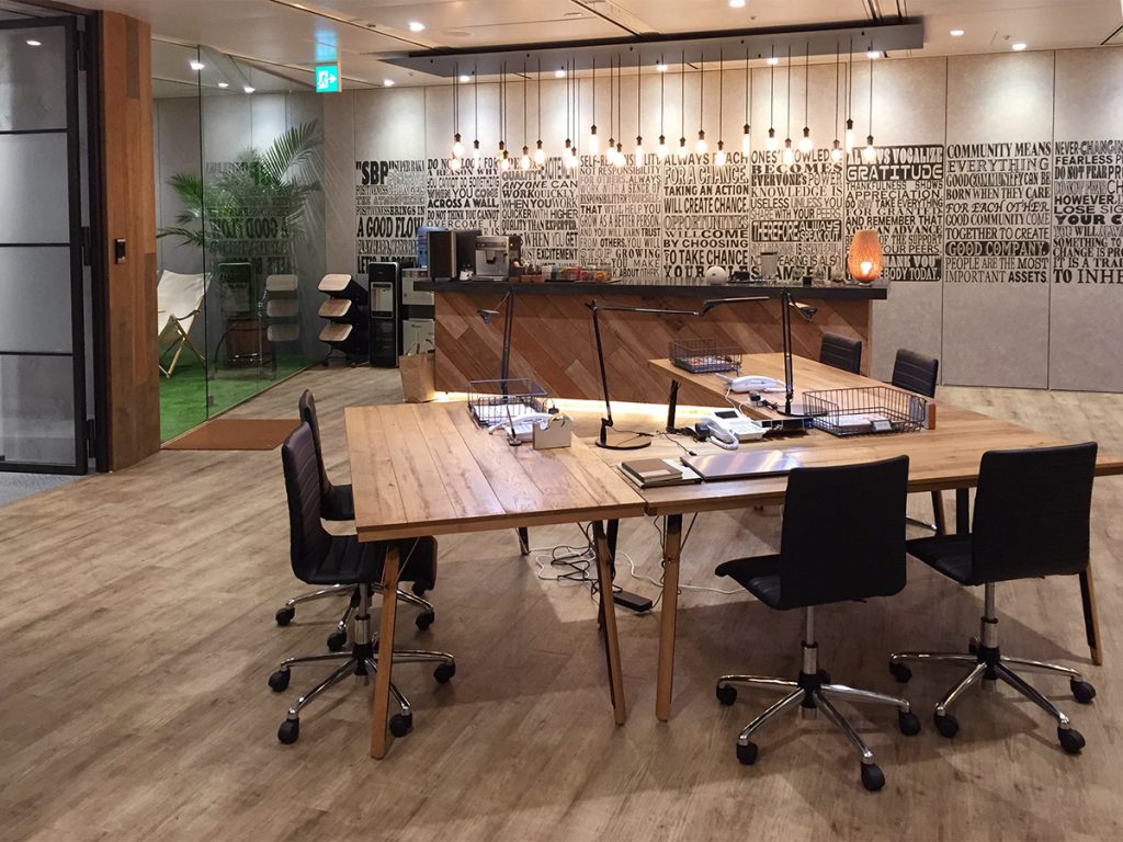 ドラマ 引き抜き屋 ヘッドハンターの流儀 に美術協力しています 株式会社 関家具 ドラマ 引き抜き屋 ヘッドハンターの流儀 に美術協力しています 株式会社 関家具