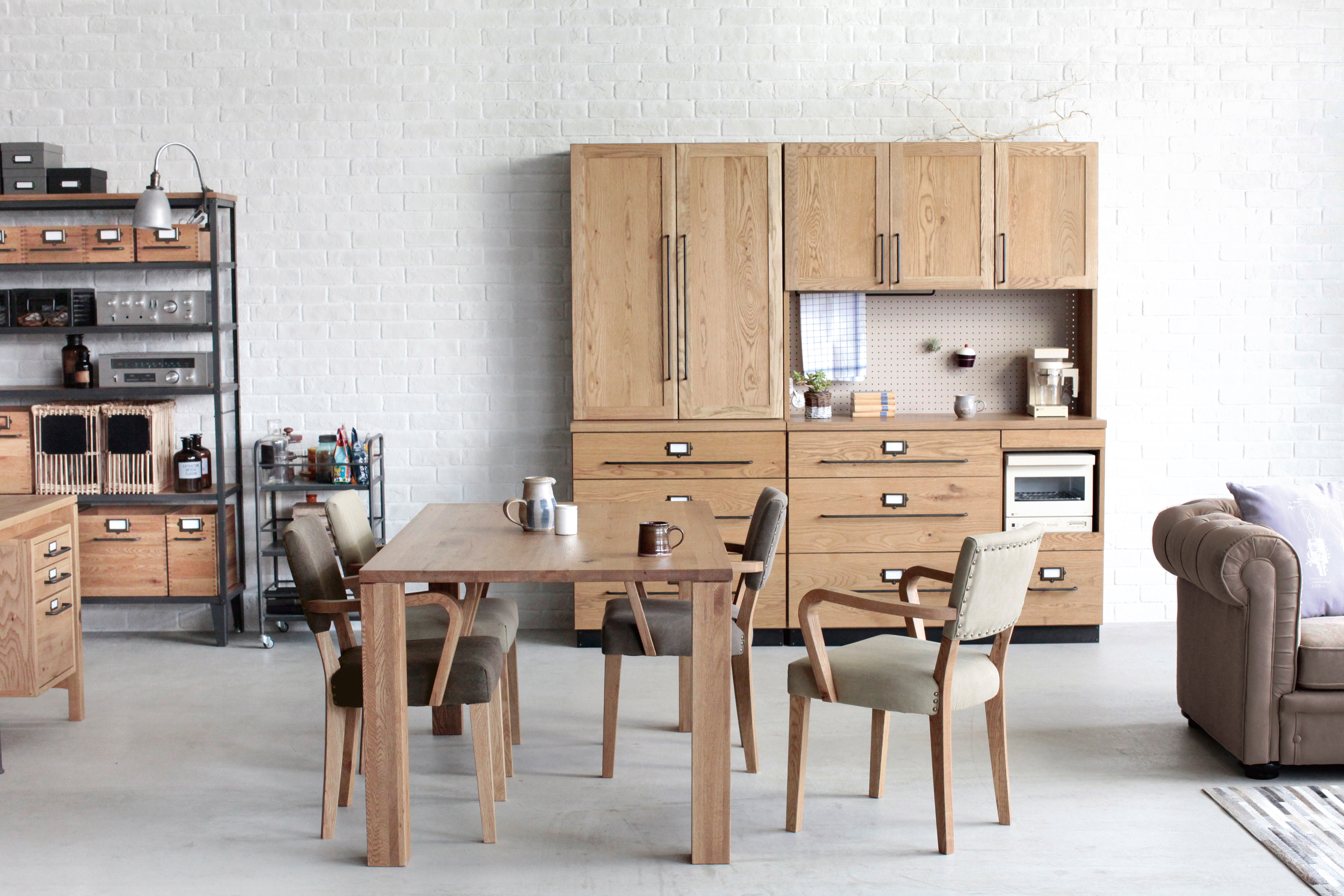 クラッシュゲート名古屋店移転と一時閉店のご案内 - 株式会社 関家具